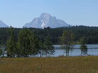Two Ocean Lake Trail